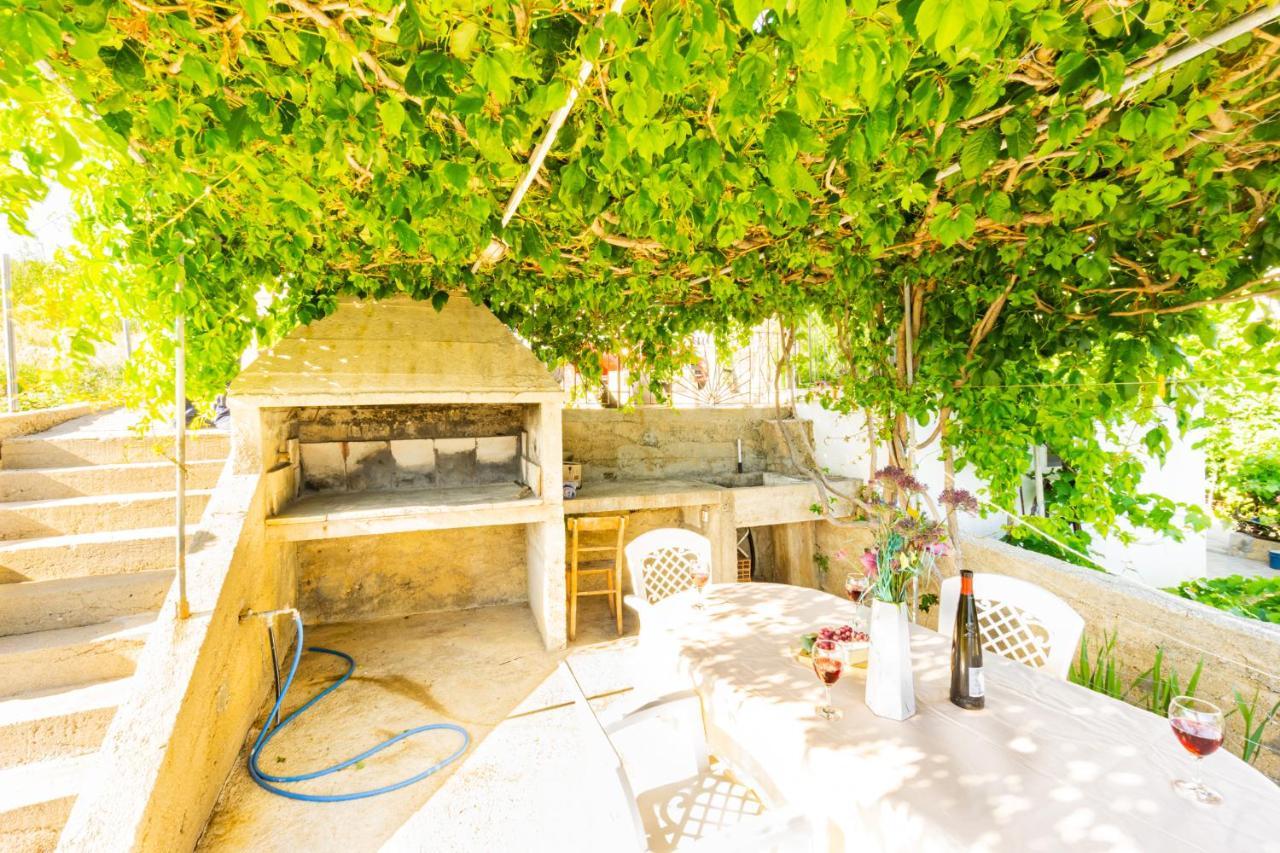 Apartamento Bepic Quiet Location On A Beautiful Bay Metajna Exterior foto