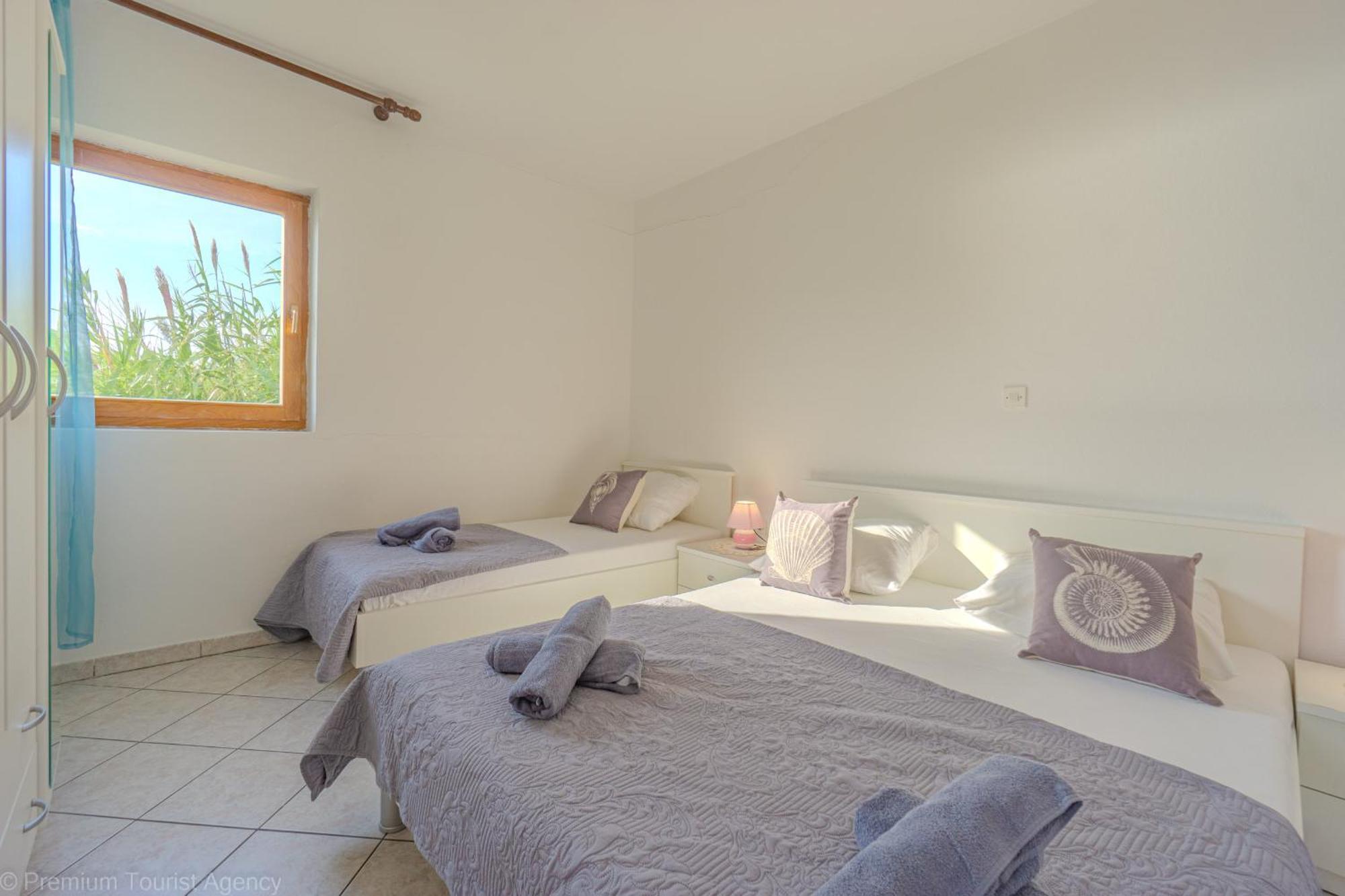 Apartamento Bepic Quiet Location On A Beautiful Bay Metajna Exterior foto